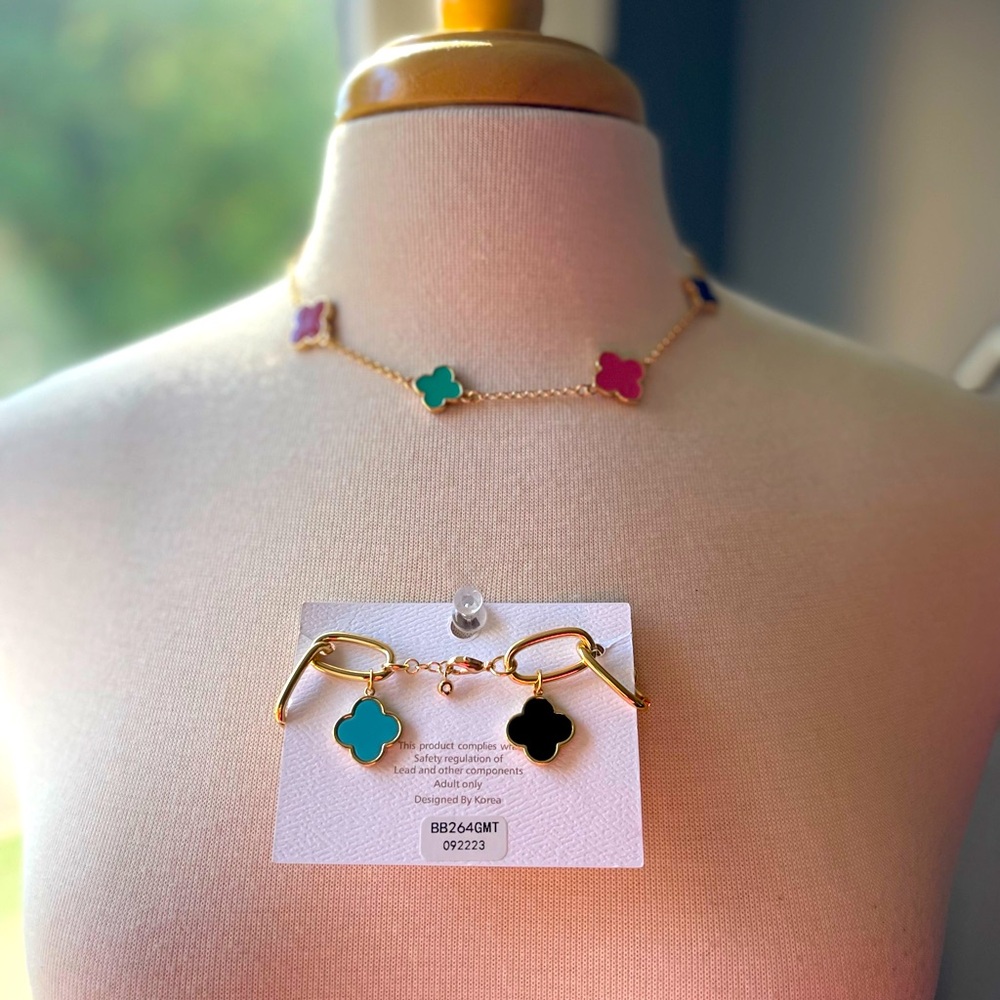 Beautiful Multi-Color Clover Set